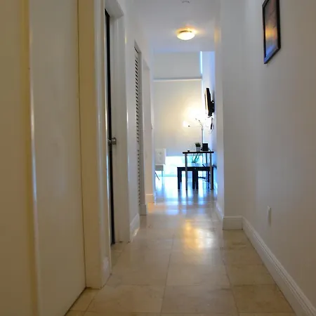 New Point Miami Beach Apartments Exterior photo
